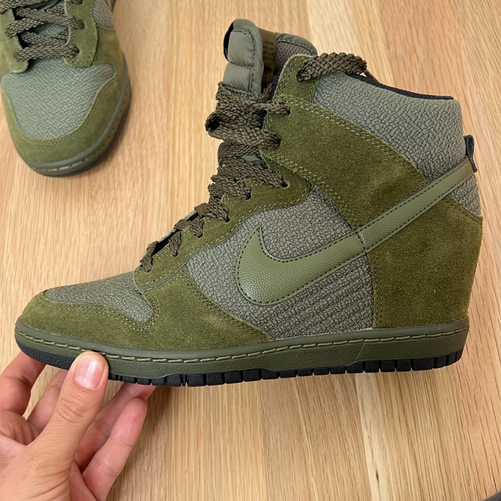 Brand New Nike Wedge Sky High Dunks